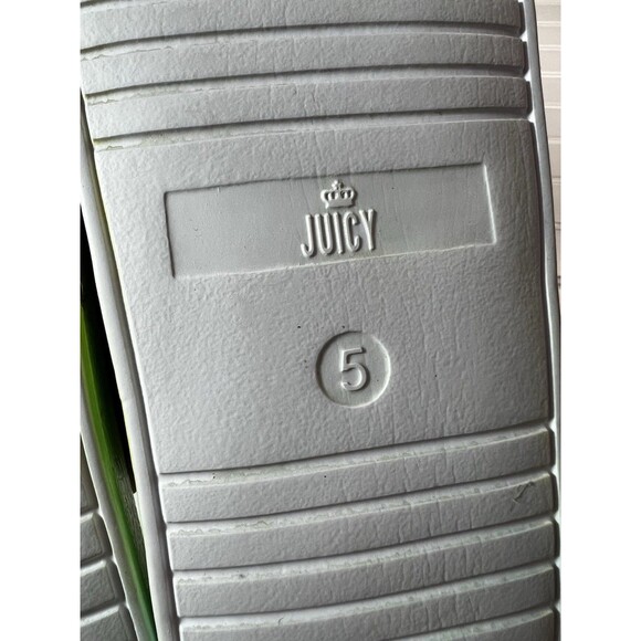 Juicy Couture Iridescent Rainbow Slides Sandals Girls size 5 NWT - Picture 7 of 9